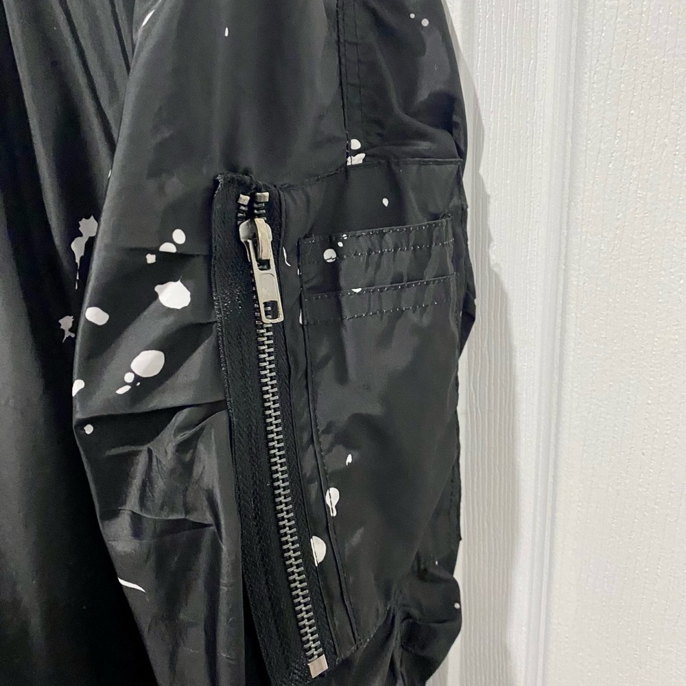 Carbon Jacket - Picture 3 of 4